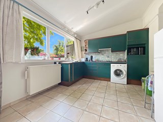 0de731e5319545ce9789bf16ce1227b9.jpg